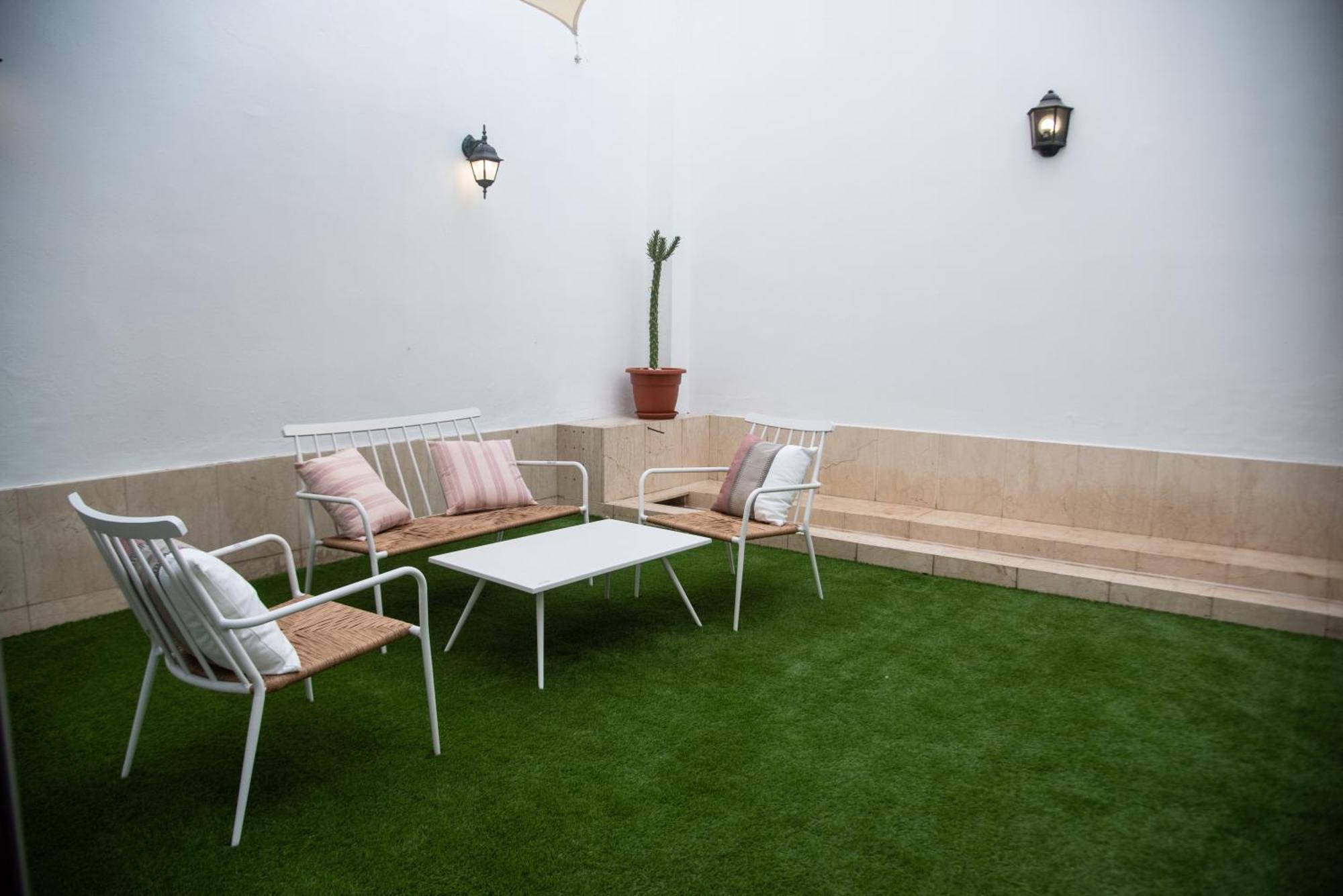 Tentudia Charming Apartments With Private Roof-Top Or Patio In San Bernardo By Ocityzen Siviglia Esterno foto