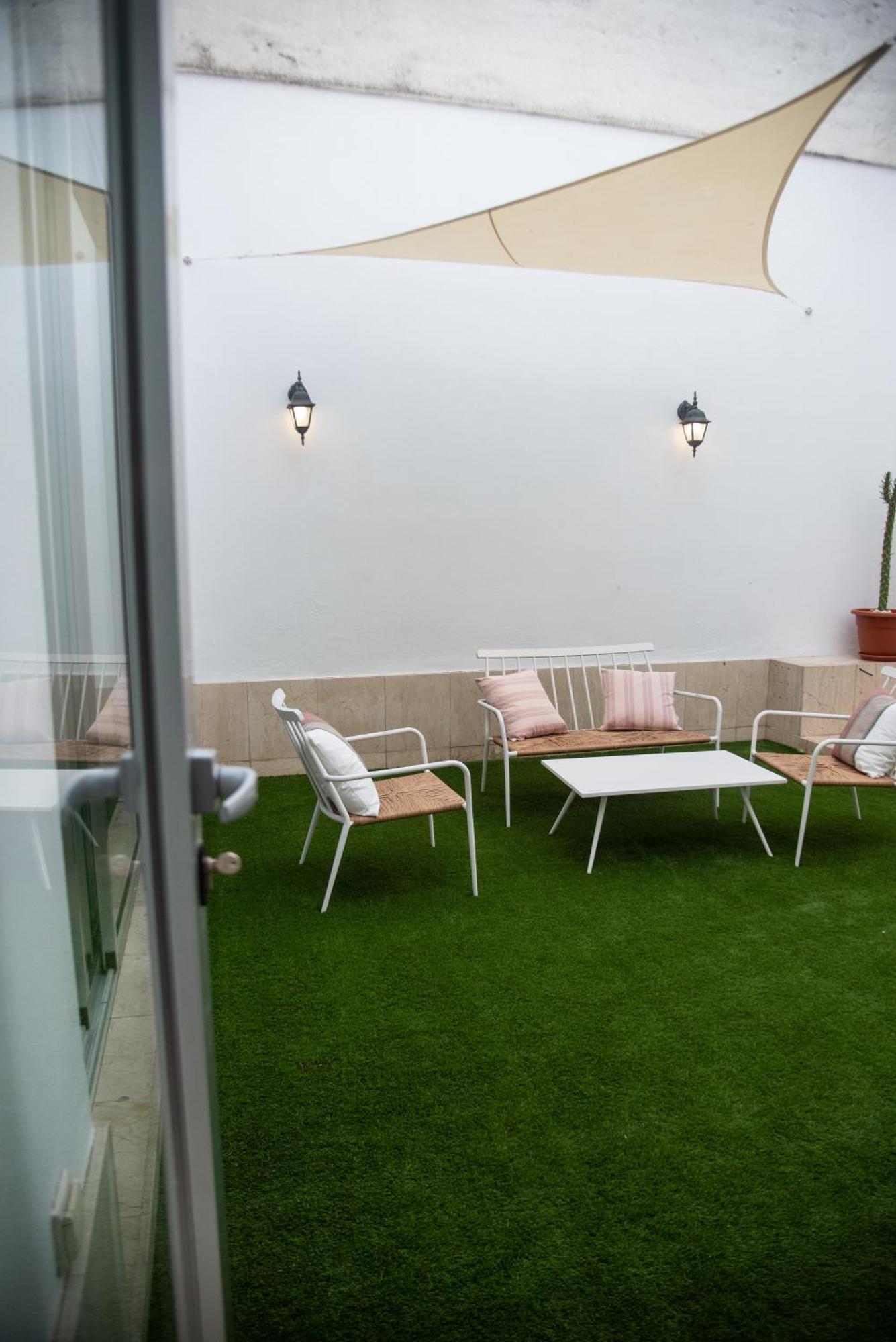 Tentudia Charming Apartments With Private Roof-Top Or Patio In San Bernardo By Ocityzen Siviglia Esterno foto